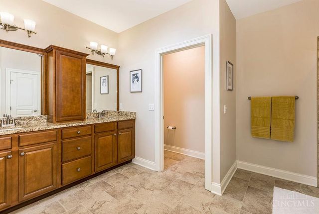 8703 Park Place Circle, West Chester, OH 45069