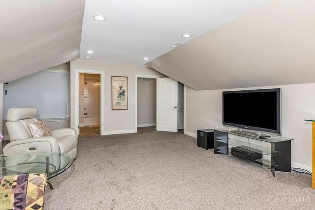 8703 Park Place Circle, West Chester, OH 45069