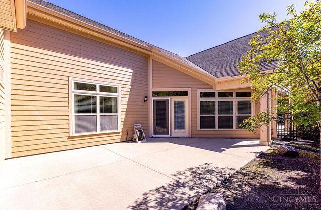 8703 Park Place Circle, West Chester, OH 45069