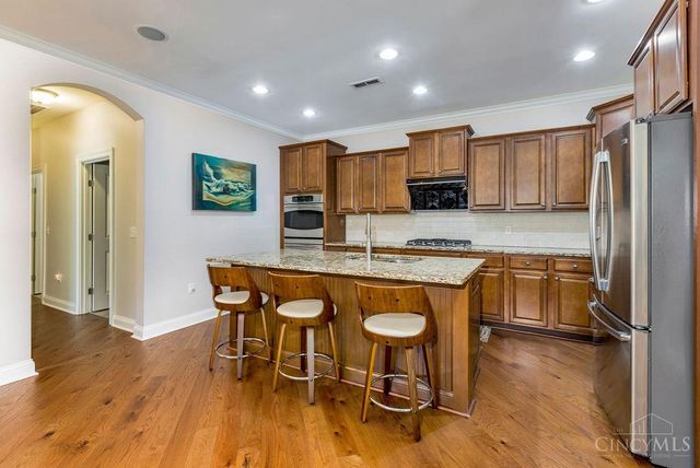 8703 Park Place Circle, West Chester, OH 45069