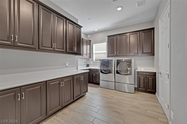 489 Wildflower Avenue, Henderson, NV 89011
