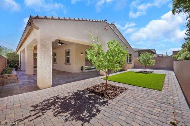 489 Wildflower Avenue, Henderson, NV 89011