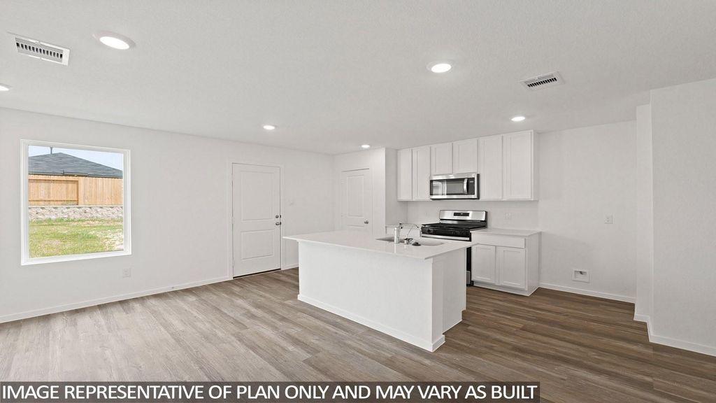 11618 Ruffian Drive, Willis, TX 77318