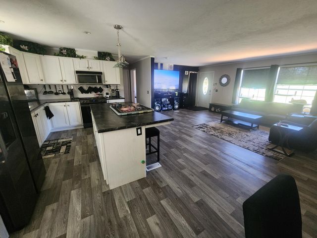 27939 Forest Boulevard, Wyoming, MN 55092