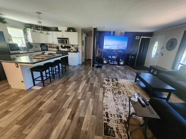 27939 Forest Boulevard, Wyoming, MN 55092