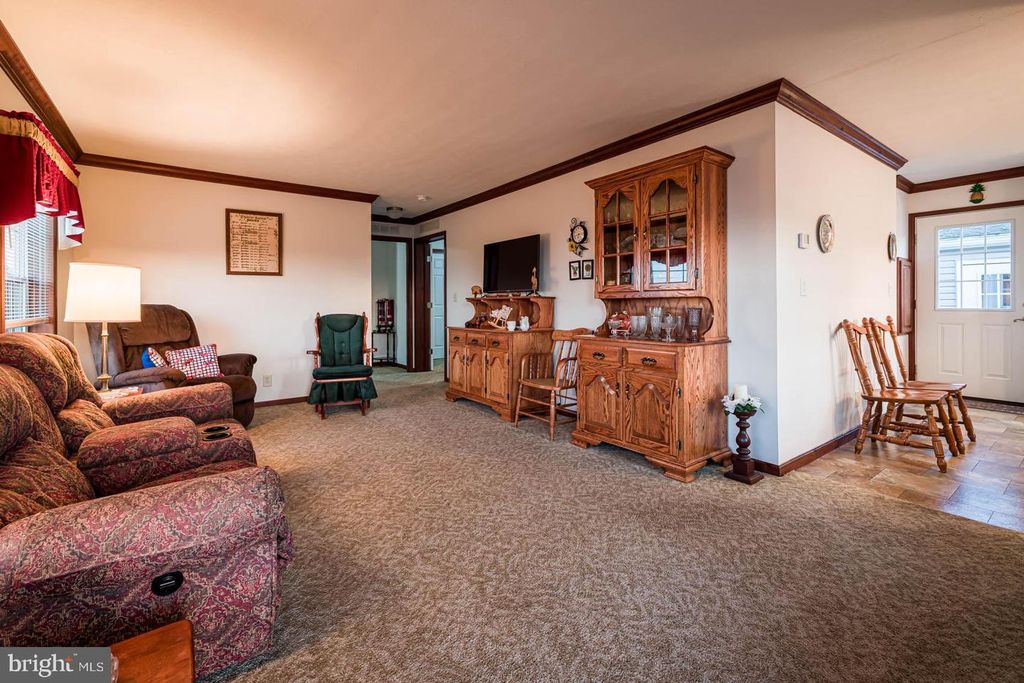936 GAP RD, Kinzers, PA 17535