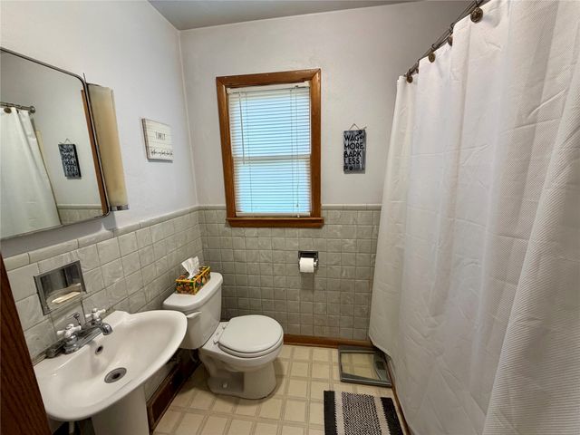 1842 4th Avenue, Grinnell, IA 50112