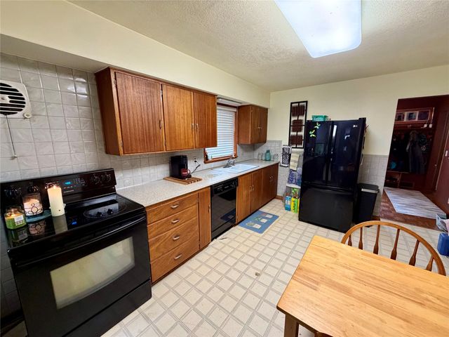 1842 4th Avenue, Grinnell, IA 50112