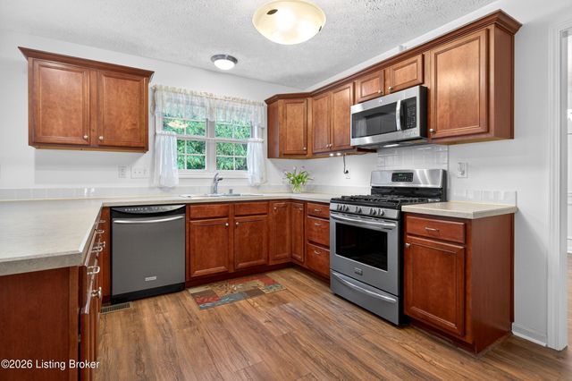 16707 Summit Vista Way, Louisville, KY 40245