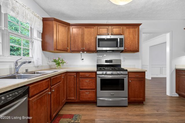 16707 Summit Vista Way, Louisville, KY 40245
