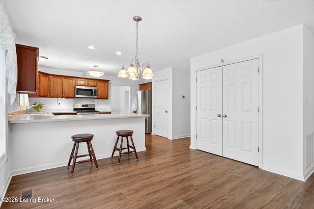 16707 Summit Vista Way, Louisville, KY 40245