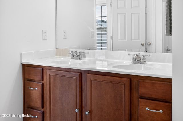 16707 Summit Vista Way, Louisville, KY 40245