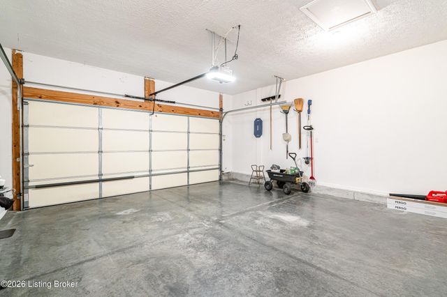 16707 Summit Vista Way, Louisville, KY 40245