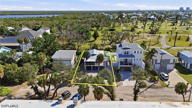 114 Lovers LN, Fort Myers Beach, FL 33931