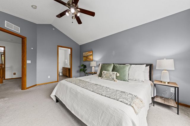 5020 Holly Lane N 4, Plymouth, MN 55446