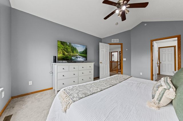 5020 Holly Lane N 4, Plymouth, MN 55446