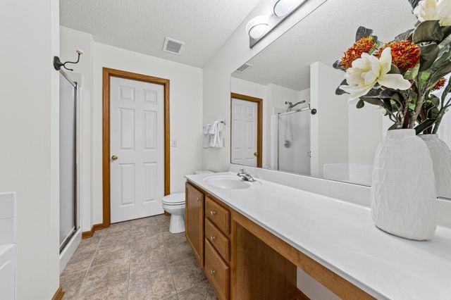 5020 Holly Lane N 4, Plymouth, MN 55446