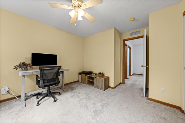 5020 Holly Lane N 4, Plymouth, MN 55446