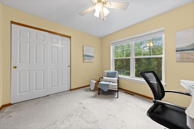 5020 Holly Lane N 4, Plymouth, MN 55446