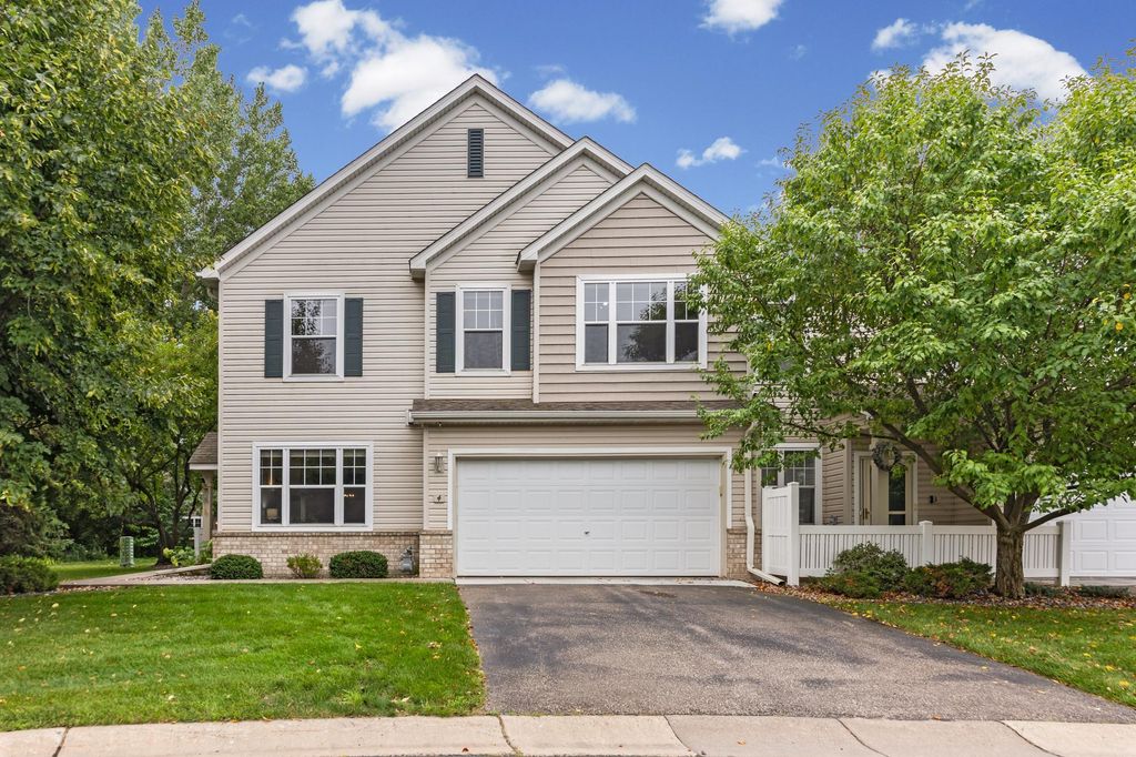 5020 Holly Lane N 4, Plymouth, MN 55446
