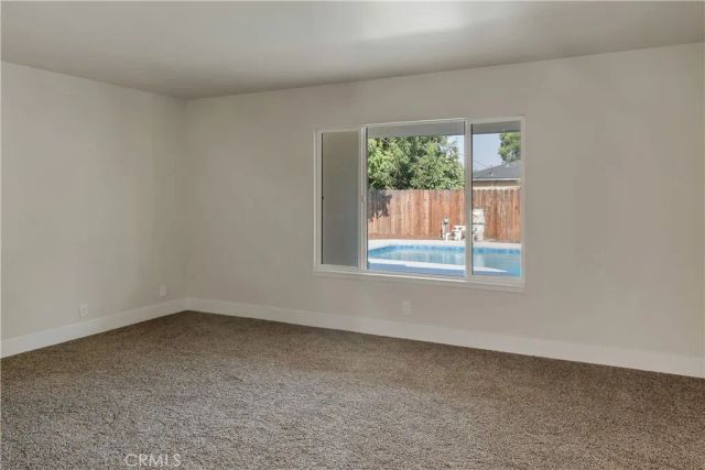 5676 N Callisch Ave, Fresno, CA 93710