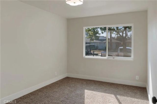 5676 N Callisch Ave, Fresno, CA 93710