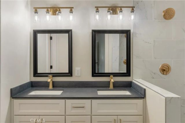 5676 N Callisch Ave, Fresno, CA 93710