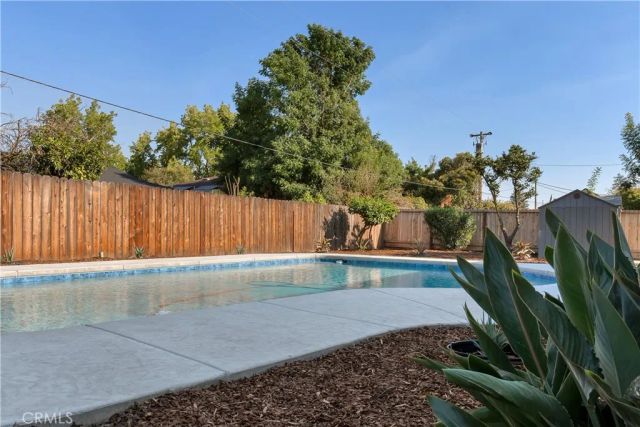 5676 N Callisch Ave, Fresno, CA 93710