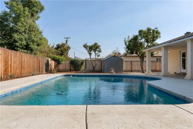 5676 N Callisch Ave, Fresno, CA 93710