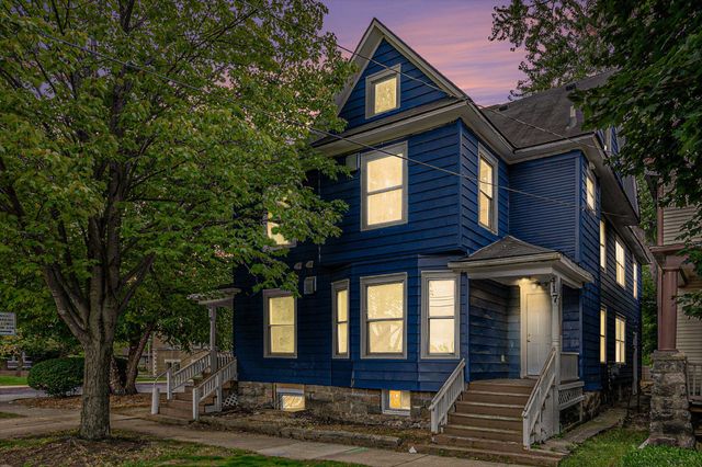 415 W Walnut Street, Kalamazoo, MI 49007