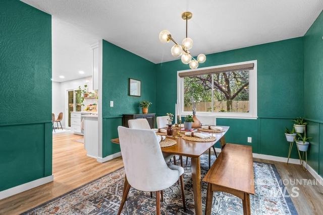 1311 E Lexington Ct, Boise, ID 83706