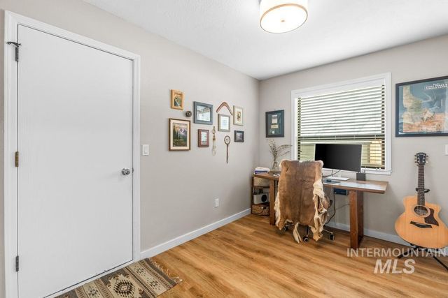 1311 E Lexington Ct, Boise, ID 83706