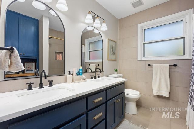 1311 E Lexington Ct, Boise, ID 83706