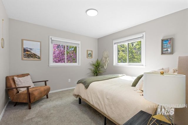 1311 E Lexington Ct, Boise, ID 83706