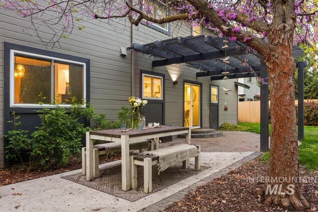 1311 E Lexington Ct, Boise, ID 83706