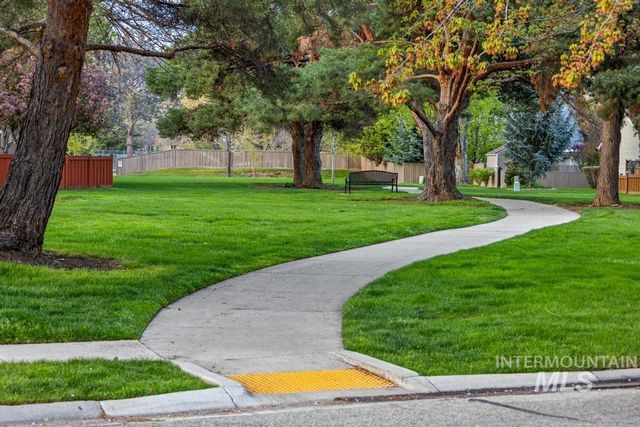 1311 E Lexington Ct, Boise, ID 83706