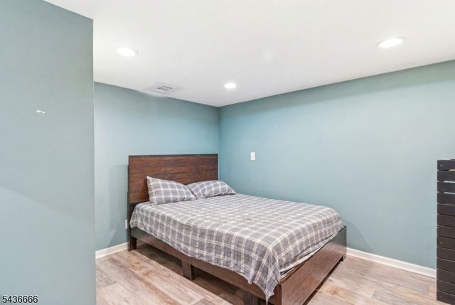 246 E 2Nd Ave, Roselle Boro, NJ 07203