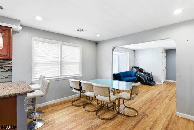 246 E 2Nd Ave, Roselle Boro, NJ 07203