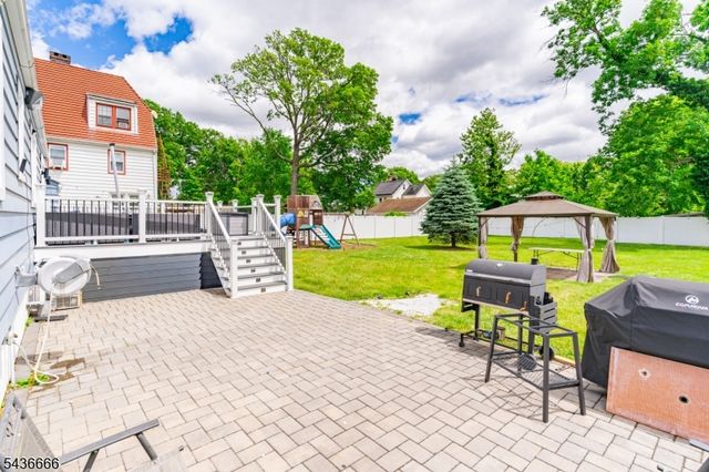 246 E 2Nd Ave, Roselle Boro, NJ 07203