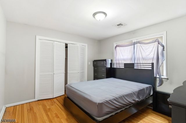 246 E 2Nd Ave, Roselle Boro, NJ 07203
