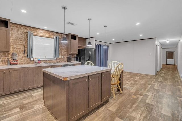 275 County Road 5132, Cleveland, TX 77327