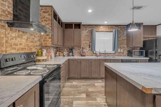 275 County Road 5132, Cleveland, TX 77327