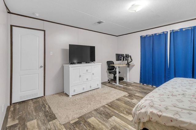 275 County Road 5132, Cleveland, TX 77327
