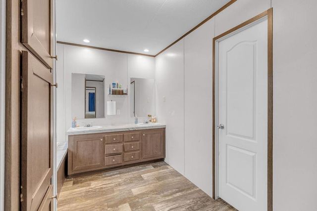 275 County Road 5132, Cleveland, TX 77327