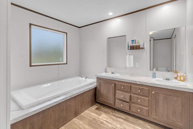 275 County Road 5132, Cleveland, TX 77327