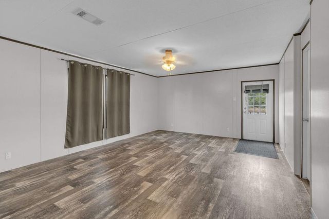 275 County Road 5132, Cleveland, TX 77327