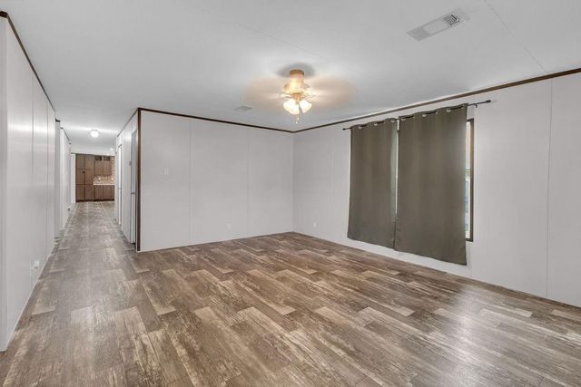 275 County Road 5132, Cleveland, TX 77327