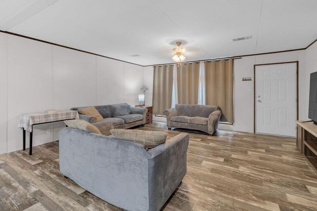 275 County Road 5132, Cleveland, TX 77327