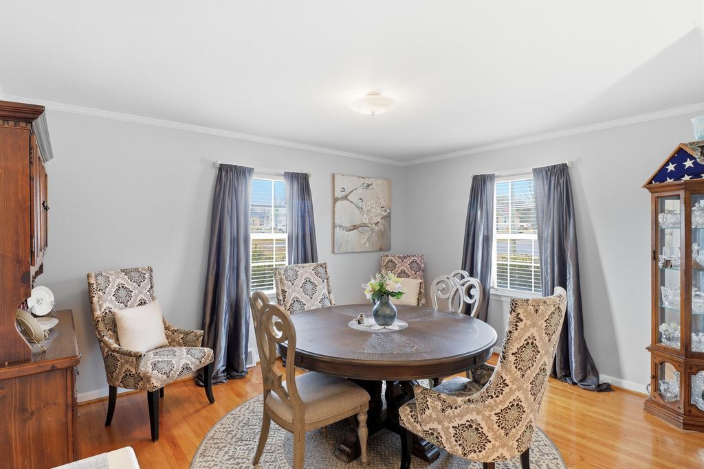 Image 16 of property listing at 319 E Hampton Street, Elloree, SC 29047