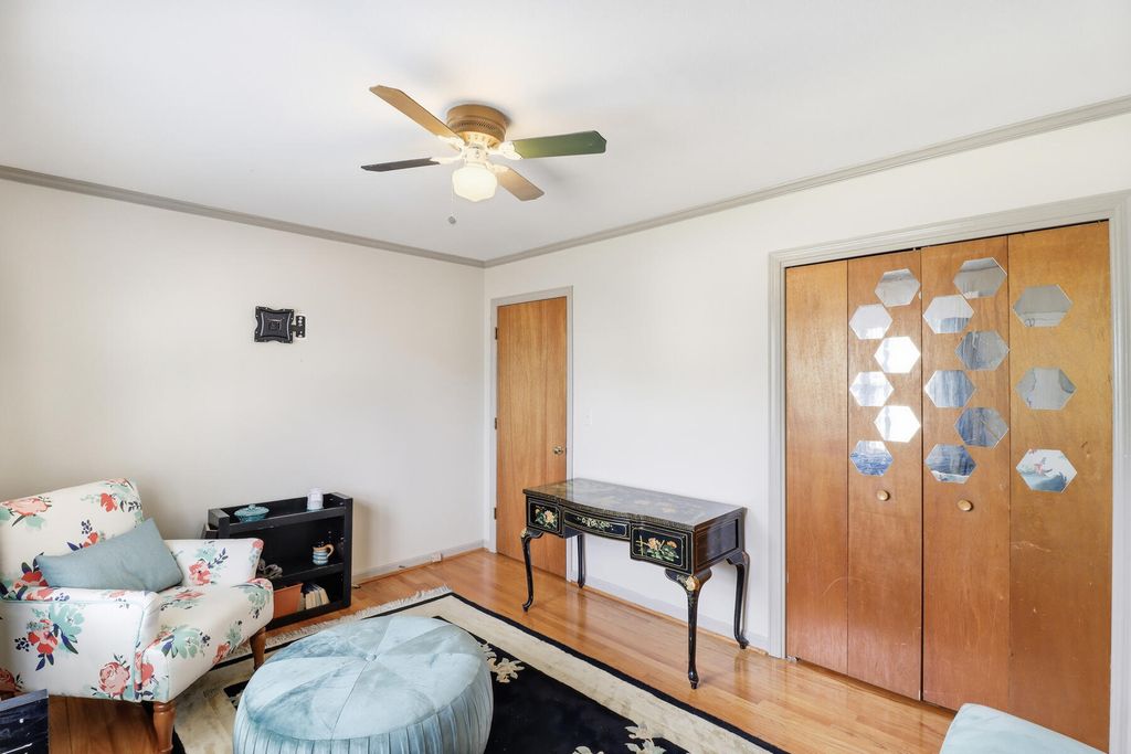 Image 23 of property listing at 319 E Hampton Street, Elloree, SC 29047